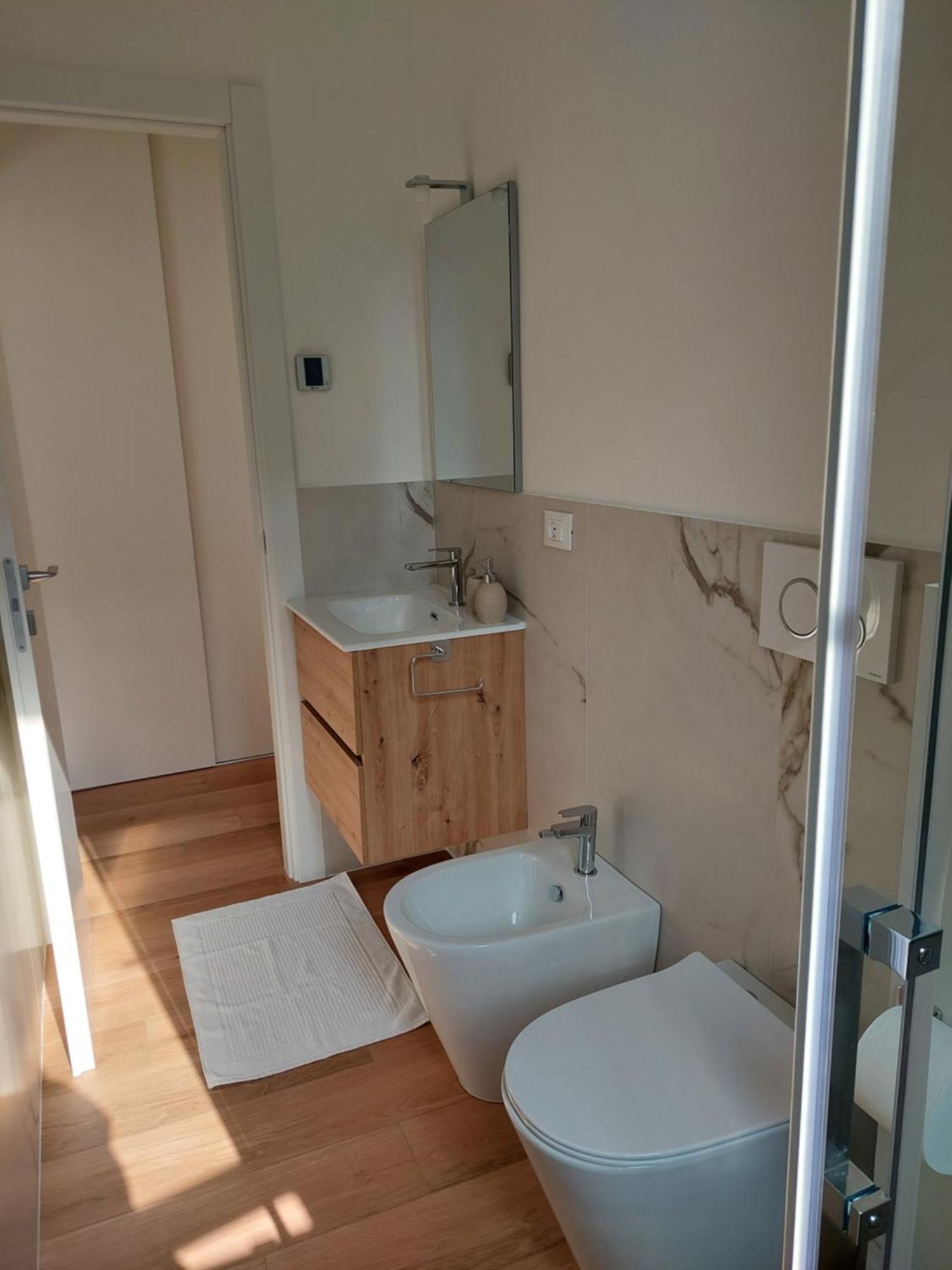Casa Mappamondo Lecco Luaran gambar